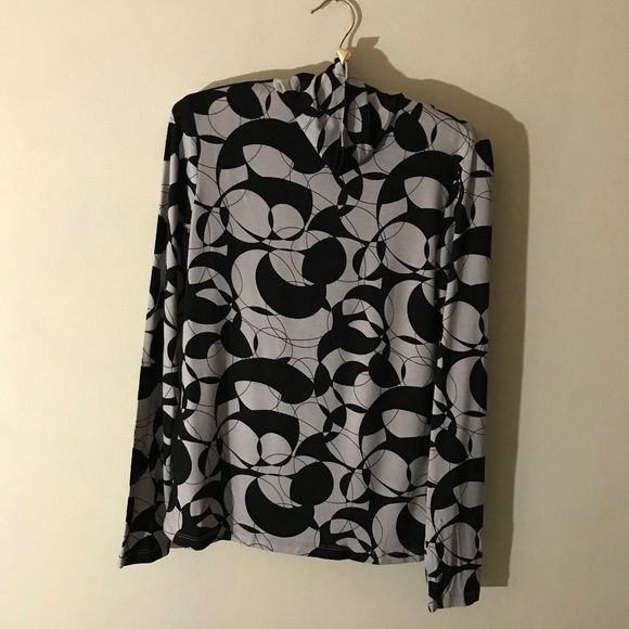 NWT Simons Printed Soft Jersey Turtleneck - Picture 2 of 5